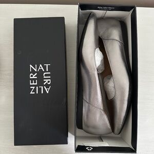 Naturalizer Flats